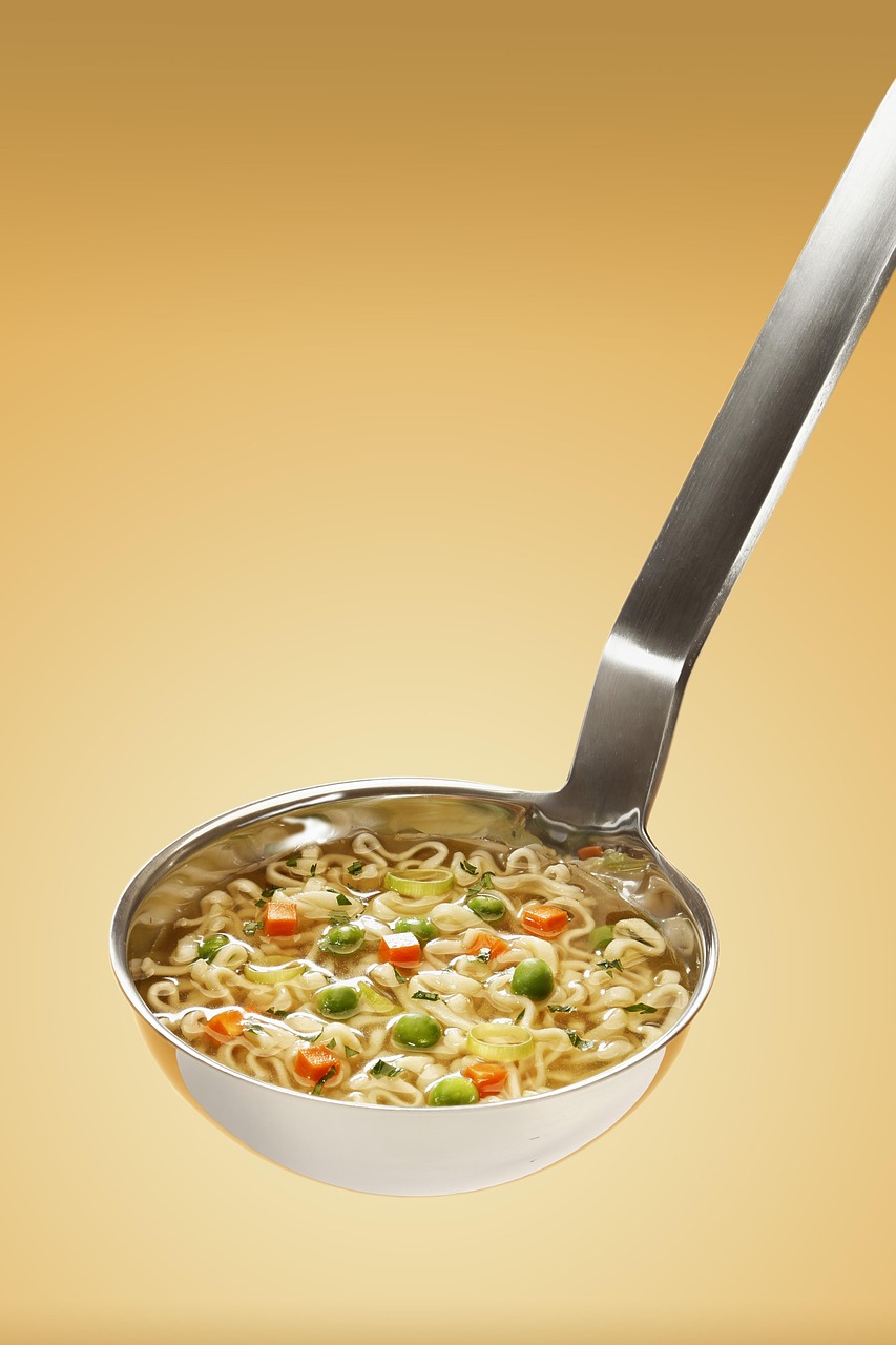 炭火与香料的交响，探索烧烤类美食节目的魅力