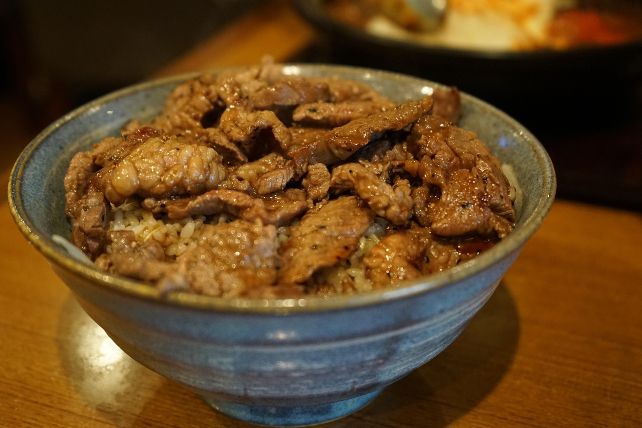 探索天下美食，一段视觉与味觉的盛宴