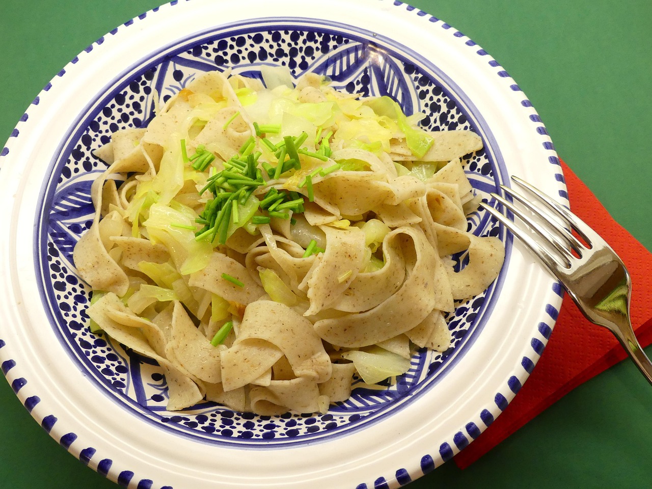 美味肉丸子的制作秘籍，跟着视频学做家常美食