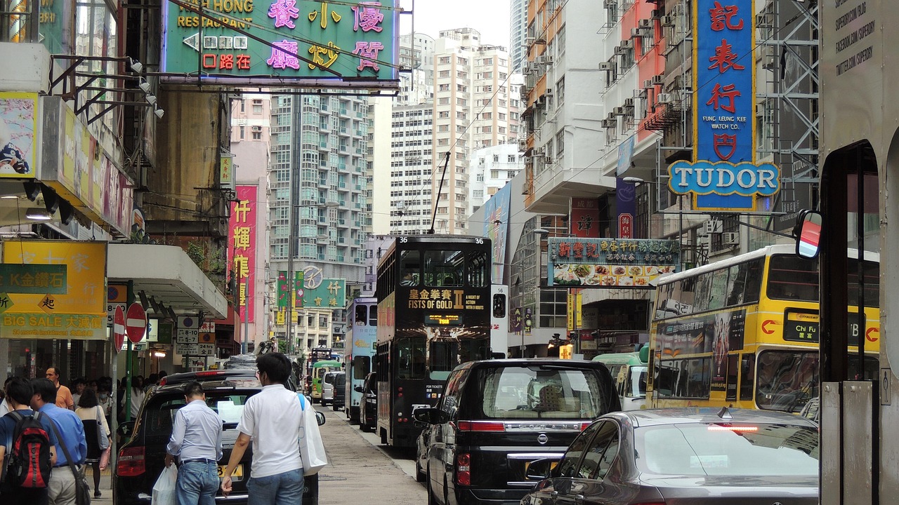 庙街美食攻略，香港夜市的味蕾之旅