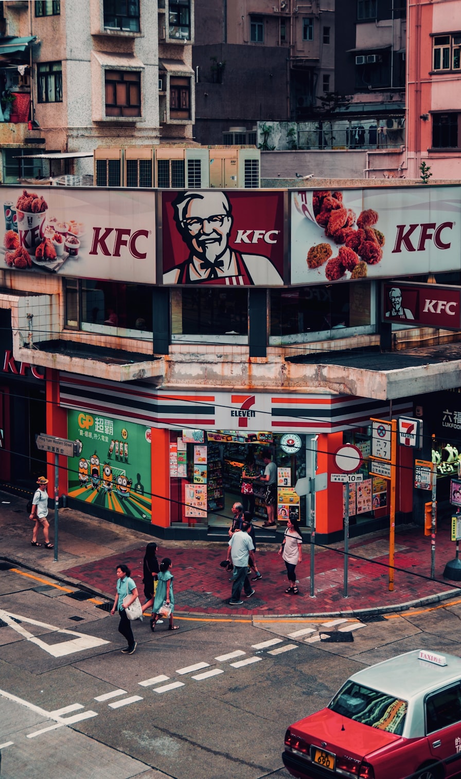 探索上海，寻找隐藏在都市中的美食街